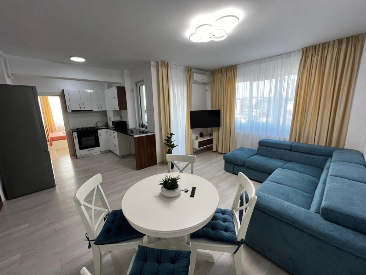 Cozy Accommodation Central City - Яш Екстериор снимка
