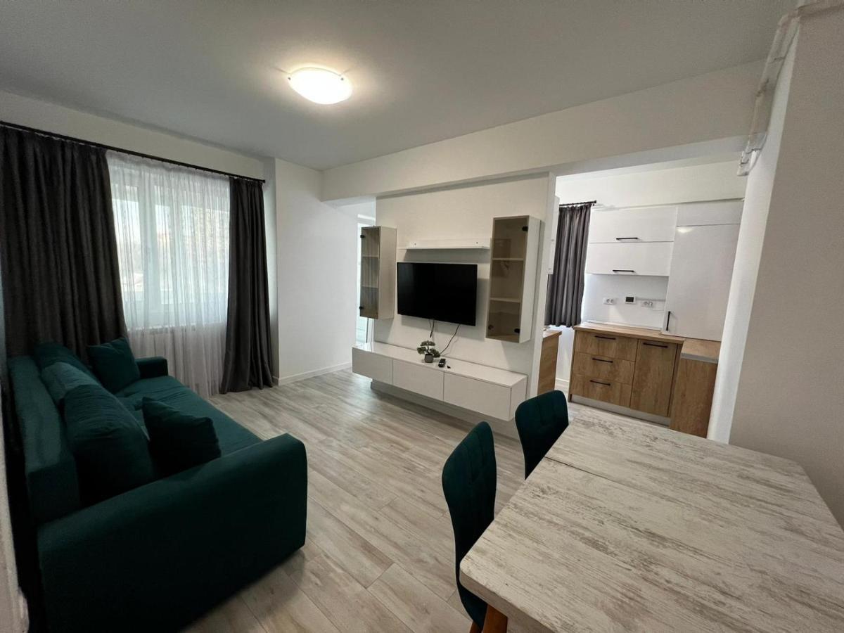 Cozy Accommodation Central City - Яш Екстериор снимка