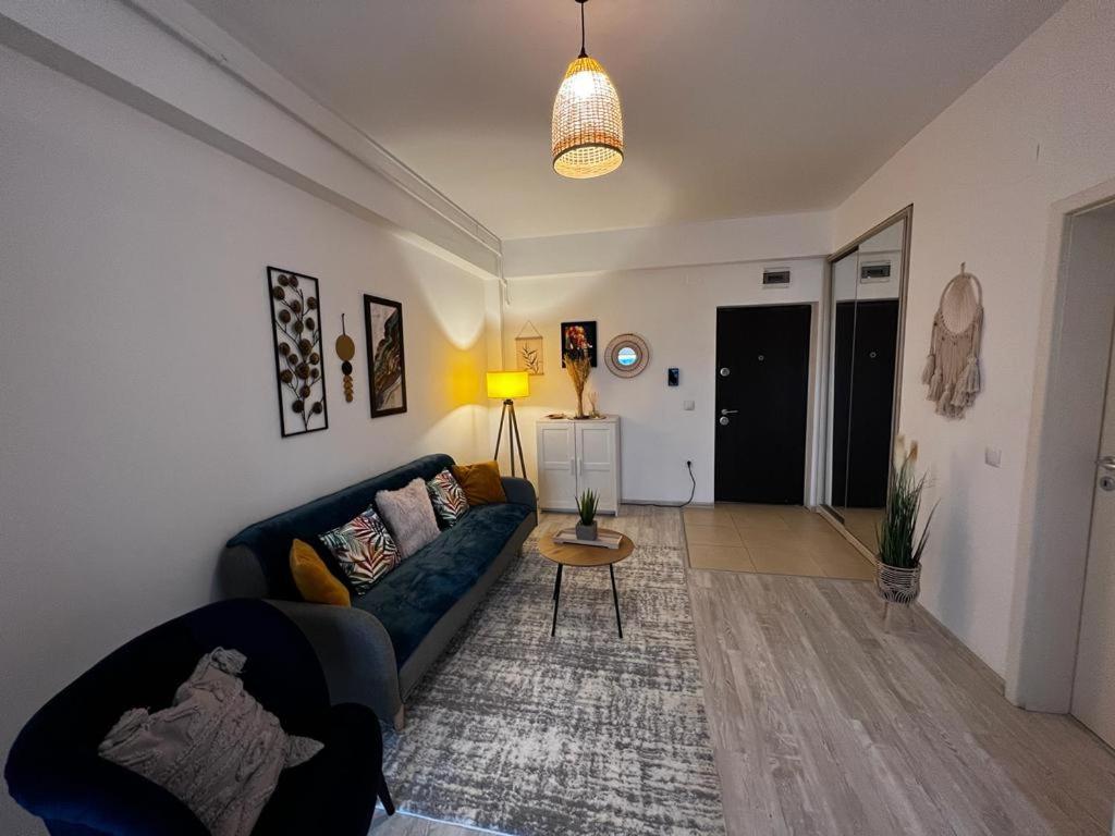 Cozy Accommodation Central City - Яш Екстериор снимка
