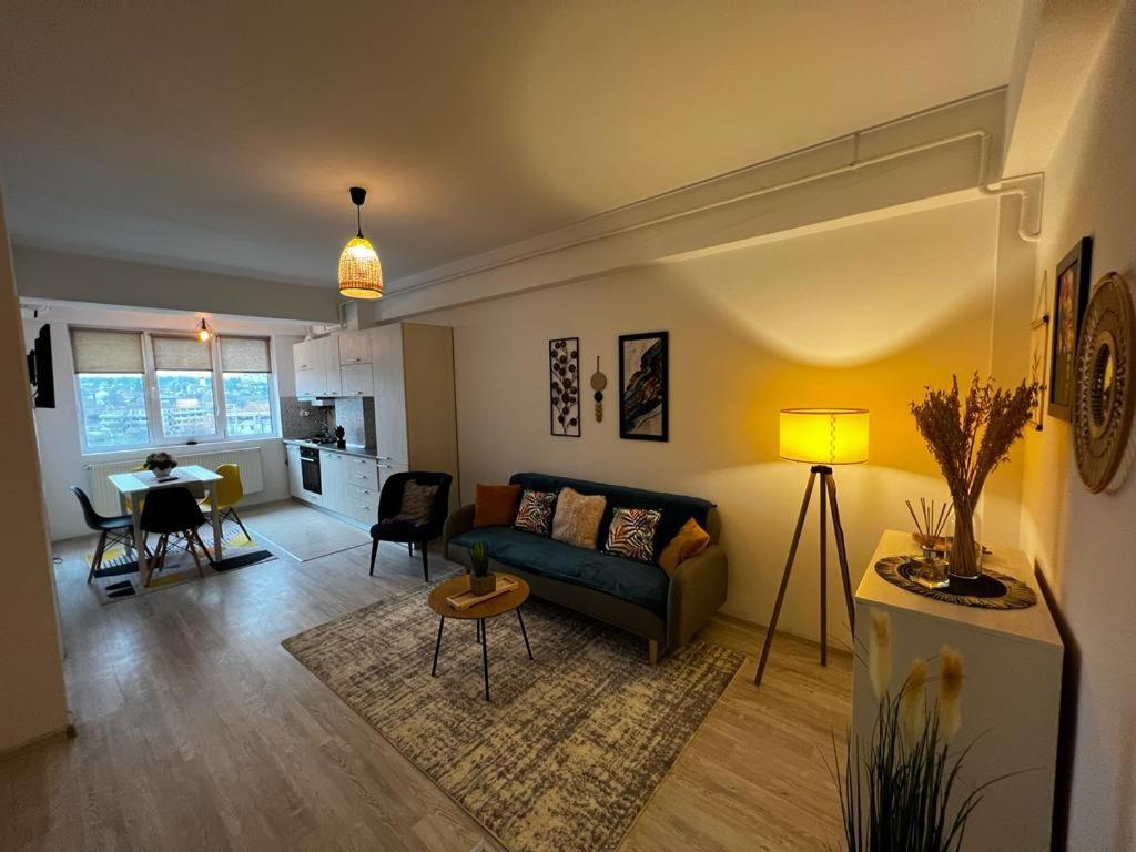 Cozy Accommodation Central City - Яш Екстериор снимка