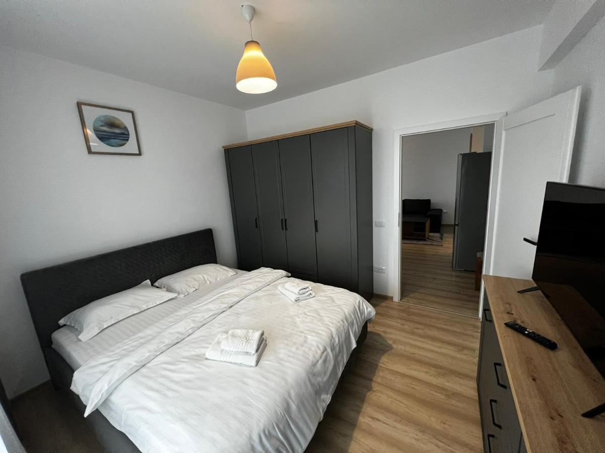 Cozy Accommodation Central City - Яш Екстериор снимка