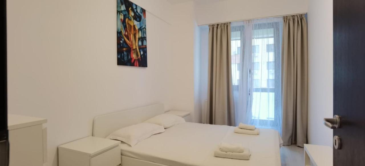Cozy Accommodation Central City - Яш Екстериор снимка