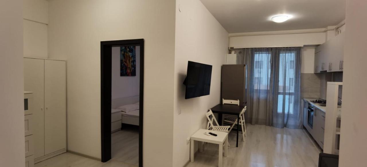 Cozy Accommodation Central City - Яш Екстериор снимка