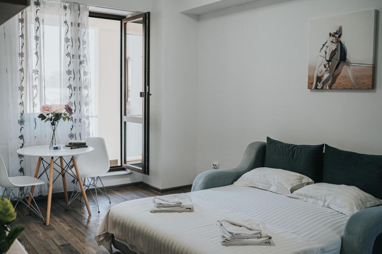 Cozy Accommodation Central City - Яш Екстериор снимка