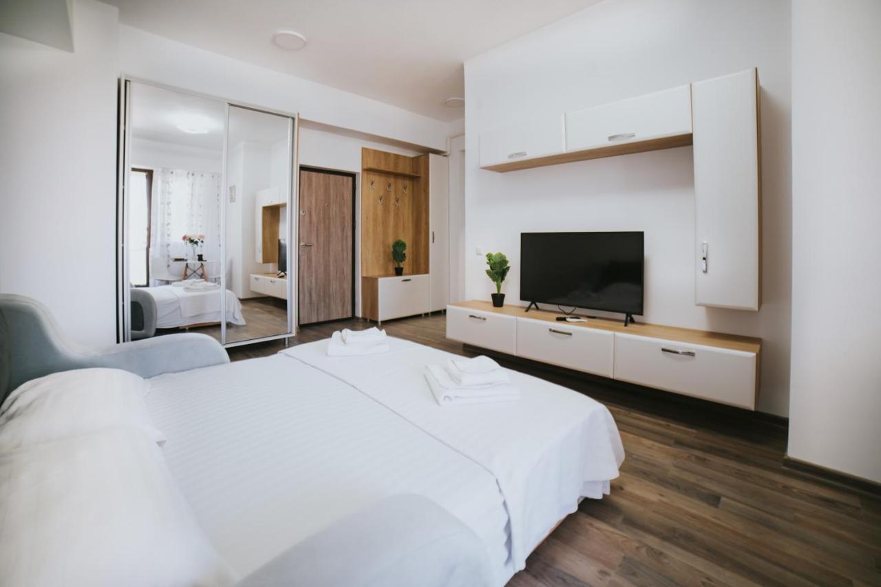Cozy Accommodation Central City - Яш Екстериор снимка