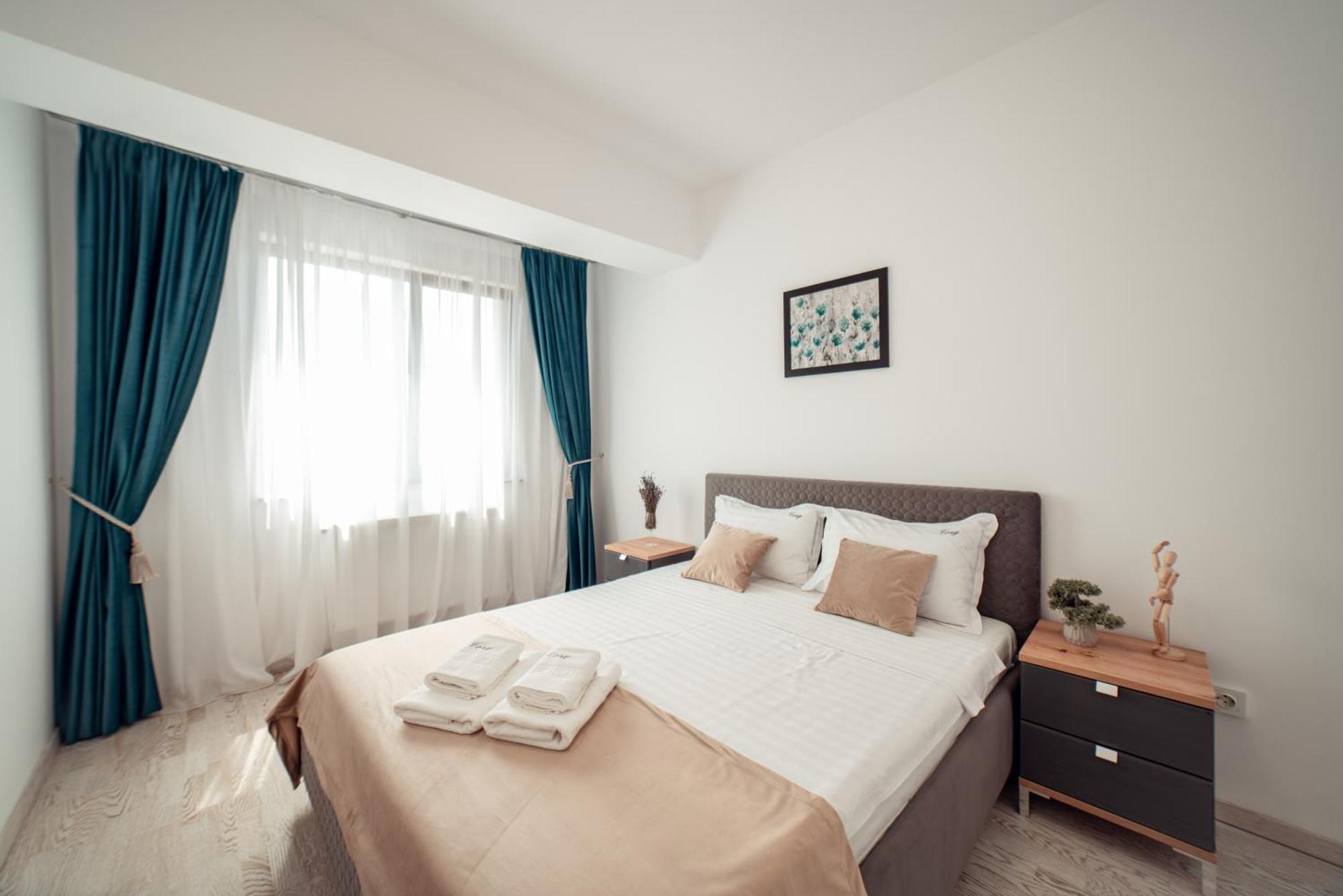 Cozy Accommodation Central City - Яш Екстериор снимка